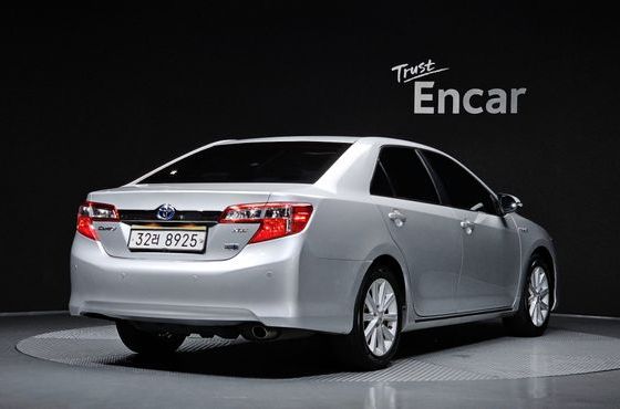 Toyota Camry Hybrid XLE — пробег 138 901 км — фото 2 из 5
