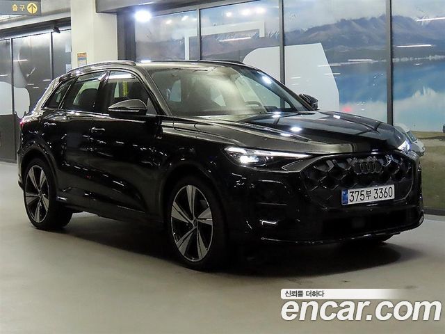 Audi Q5 45 TFSI Quattro S line — пробег 97 км — фото 1 из 5
