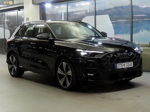 Audi Q5 45 TFSI Quattro S line — пробег 97 км — фото 1 из 5