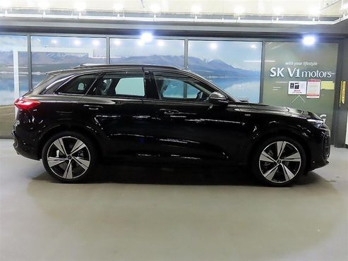 Audi Q5 45 TFSI Quattro S line — пробег 97 км — фото 3 из 5