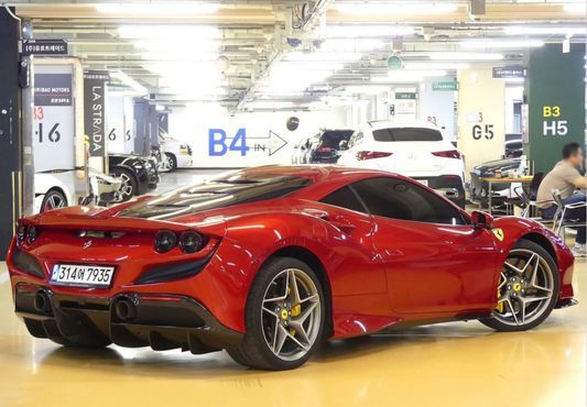 Ferrari F8 3.9 V8 — пробег 11 500 км — фото 2 из 5
