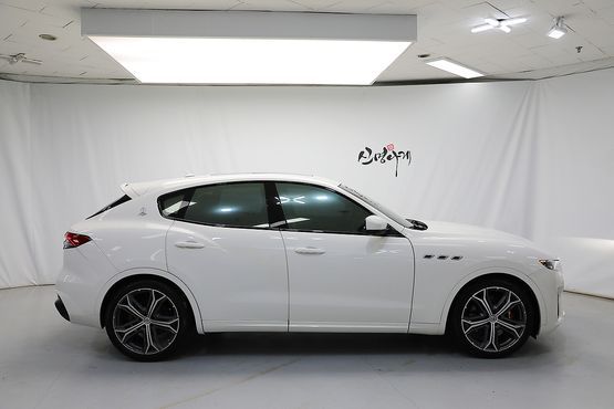 Maserati Levante 3.8 GTS AWD — пробег 59 935 км — фото 4 из 5
