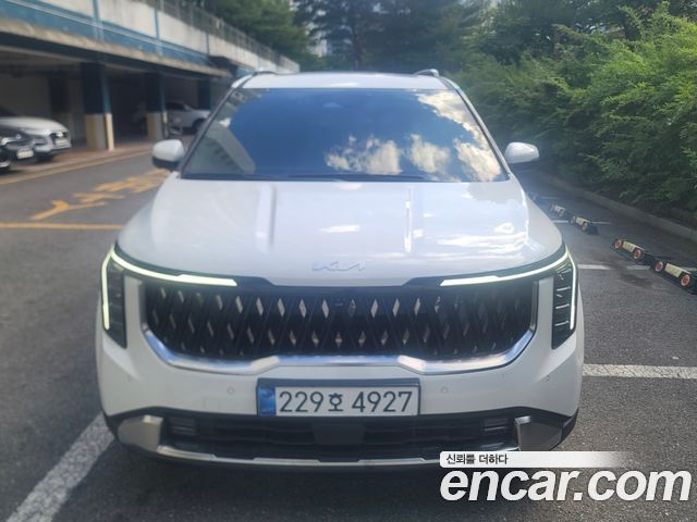 Kia Carnival Gasoline 9-Seater Noblesse — пробег 8 500 км — фото 1 из 5