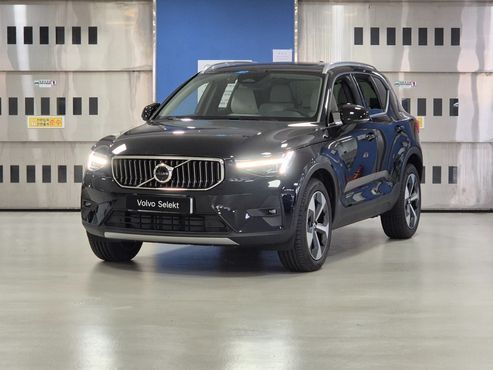 Volvo XC40 B4 Ultra Bright — пробег 625 км — фото 1 из 5