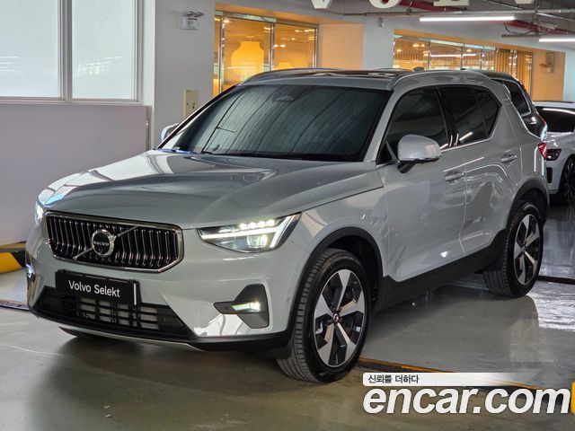 Volvo XC40 B4 Ultra Bright — пробег 14 393 км — фото 1 из 5