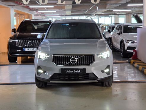 Volvo XC40 B4 Ultra Bright — пробег 14 393 км — фото 2 из 5