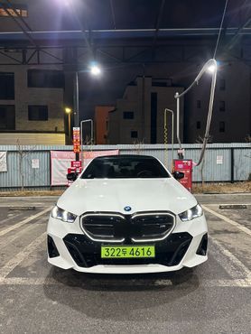 BMW i5 M60 xDrive — пробег 24 164 км — фото 3 из 5