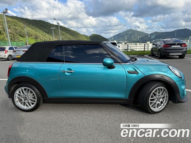 Mini Cooper Convertible Standard 3rd Generation — пробег 150 100 км — фото 5 из 5