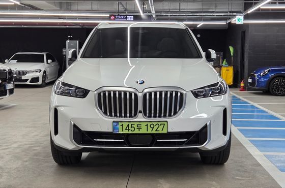 BMW X5 xDrive 40i xLine — пробег 11 250 км — фото 3 из 5