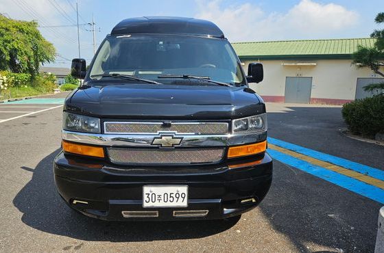 Chevrolet Express Van 6.0 — пробег 42 300 км — фото 3 из 5