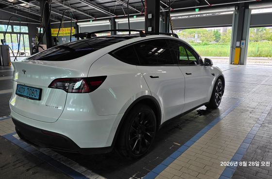 Tesla Model Y Long Range AWD — пробег 98 333 км — фото 2 из 5