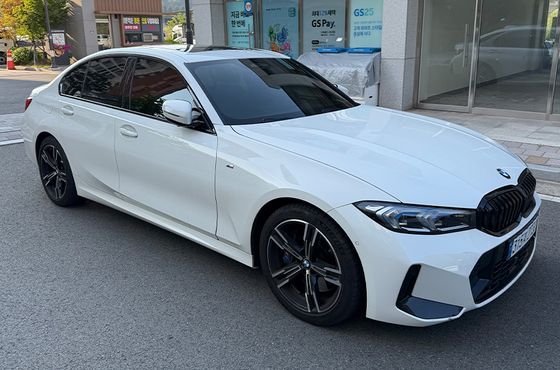 BMW 3-Series 320i M Sport — пробег 63 184 км — фото 2 из 5