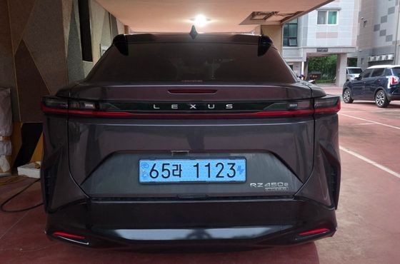 Lexus RZ Luxury — пробег 44 500 км — фото 4 из 5