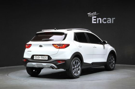 Kia Stonic 1.4 Prestige — пробег 68 634 км — фото 2 из 5