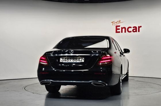 Mercedes-Benz E-Class E200 Avantgarde — пробег 89 448 км — фото 4 из 5