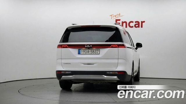 Kia Carnival Diesel 9-Seater Signature — пробег 31 468 км — фото 4 из 5