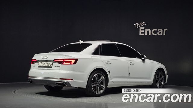 Audi A4 40 TFSI Premium — пробег 71 520 км — фото 2 из 5