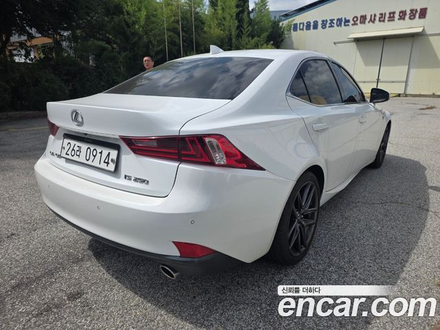 Lexus IS F-Sport XE30 — пробег 104 063 км — фото 2 из 5