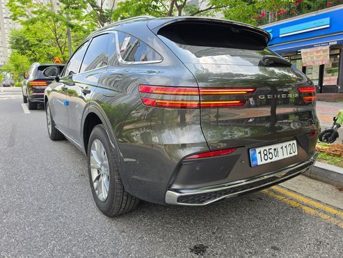Genesis GV70 2.5T Gasoline AWD — пробег 3 047 км — фото 4 из 5