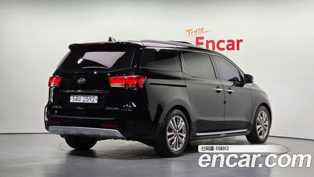 Kia Carnival из Кореи Encar