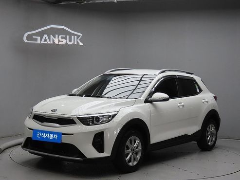 Kia Stonic 1.4 Deluxe — пробег 65 211 км — фото 1 из 5
