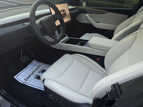 Tesla Model Y L Long Range AWD — пробег 30 км — фото 4 из 4