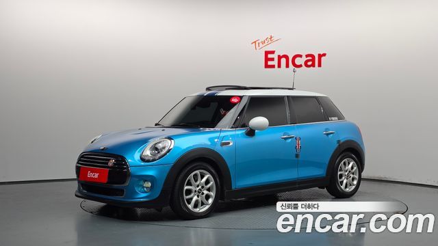 Mini Cooper 5Door HIGH 3rd — пробег 93 263 км — фото 1 из 5