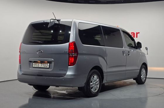 Hyundai Starex Van 3-Seater Smart — пробег 57 990 км — фото 2 из 5