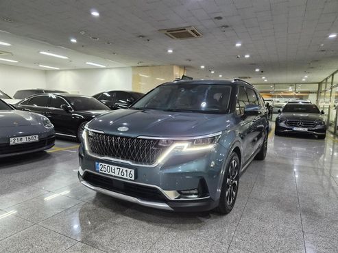 Kia Carnival Diesel 9-Seater Signature — пробег 46 640 км — фото 1 из 5