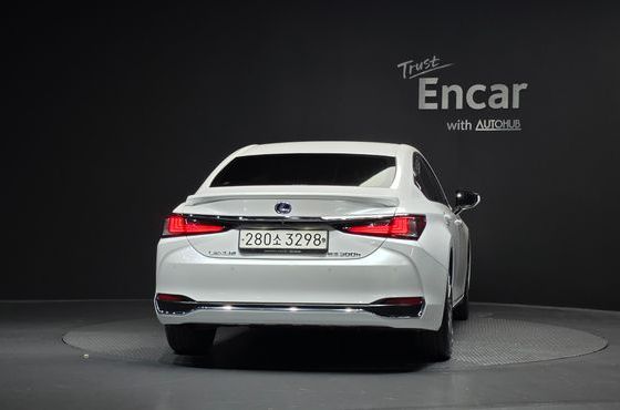 Lexus ES Luxury Plus — пробег 116 205 км — фото 4 из 5