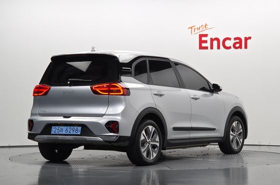 Kia Niro Air — пробег 79 157 км — фото 2 из 5