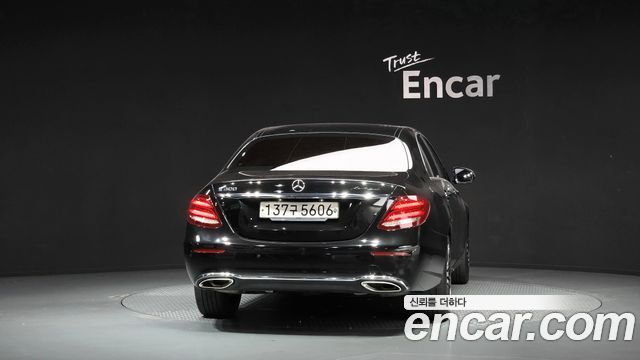 Mercedes-Benz E-Class из Кореи Encar