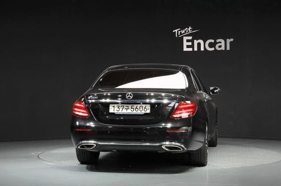Mercedes-Benz E-Class E200 Avantgarde — пробег 168 950 км — фото 4 из 5