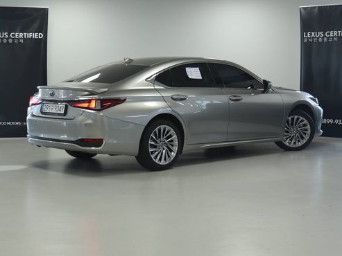 Lexus ES Luxury Plus — пробег 10 581 км — фото 2 из 5
