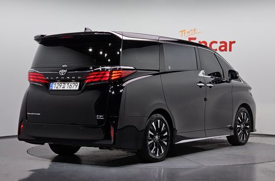 Toyota Alphard 2.5 HEV Executive AWD — пробег 27 797 км — фото 2 из 5