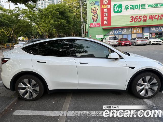 Tesla Model Y RWD — пробег 46 000 км — фото 2 из 5