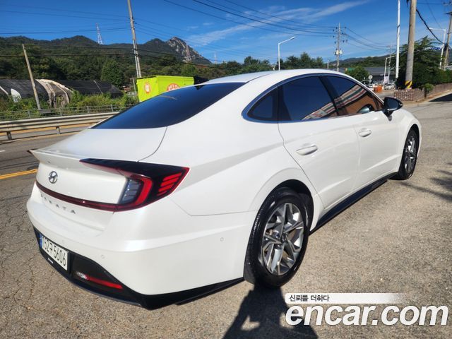 Hyundai Sonata 2.0 Premium Plus — пробег 57 401 км — фото 2 из 5