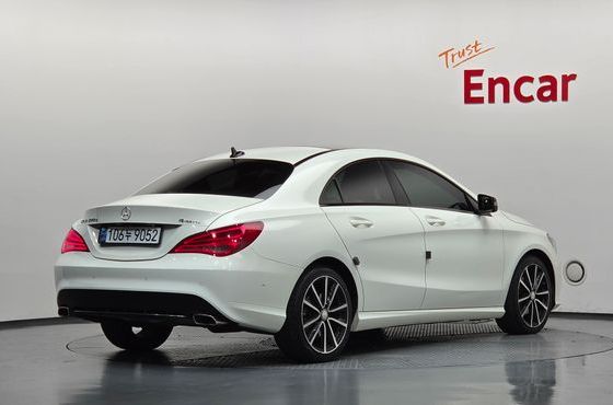 Mercedes-Benz CLA-Class CLA200 d 4MATIC — пробег 60 608 км — фото 2 из 5