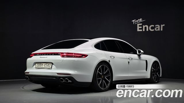 Porsche Panamera 3.0 AWD — пробег 78 706 км — фото 2 из 5
