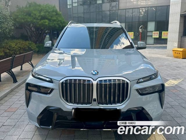 BMW X7 xDrive 40i M Sport 6STR — пробег 9 км — фото 2 из 5