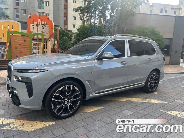 BMW X7 xDrive 40i M Sport 6STR — пробег 9 км — фото 3 из 5