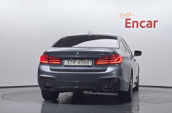 BMW 5-Series 530i M Sport Package Plus — пробег 78 033 км — фото 4 из 5