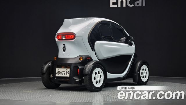 Renault (Samsung) Twizy Life(2-Seater) — пробег 5 267 км — фото 2 из 5