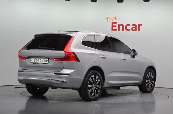 Volvo XC60 B5 Inscription — пробег 23 021 км — фото 2 из 5