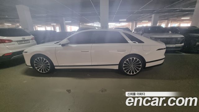 Hyundai Grandeur Calligraphy — пробег 10 000 км — фото 4 из 5