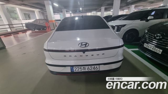 Hyundai Grandeur Calligraphy — пробег 10 000 км — фото 5 из 5