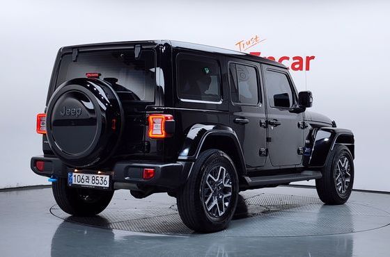 Jeep Wrangler 2.0 Overland Power Top 4Door 4xe — пробег 39 272 км — фото 2 из 5