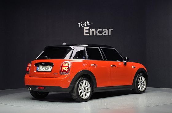 Mini Cooper 5Door HIGH 3rd — пробег 38 541 км — фото 2 из 5