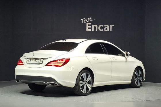 Mercedes-Benz CLA-Class CLA250 4MATIC — пробег 46 747 км — фото 2 из 5