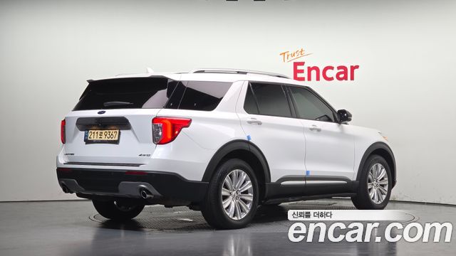 Ford Explorer 2.3 LimIted 4WD — пробег 104 232 км — фото 2 из 5